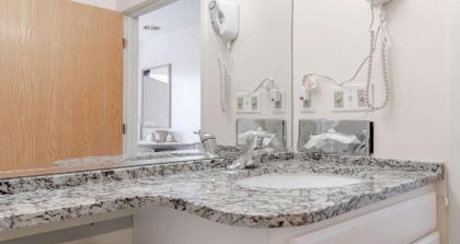 SureStay Hotel by Best Western Christiansburg Blacksburg - image 13