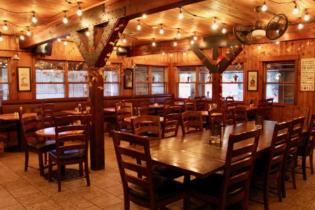 Arrowhead Mountain Lodge - image 4