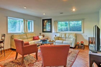 Contemporary Cincinnati Apt with WiFi Near Kenwood! - image 1