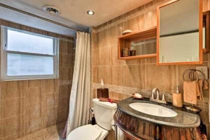 Contemporary Cincinnati Apt with WiFi Near Kenwood! - image 4