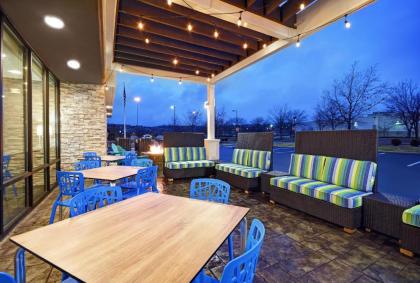 Home2 Suites By Hilton Springdale Cincinnati - image 7