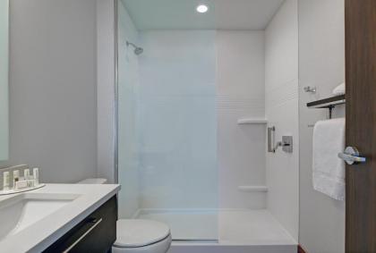 TownePlace Suites by Marriott Cincinnati Downtown - image 10