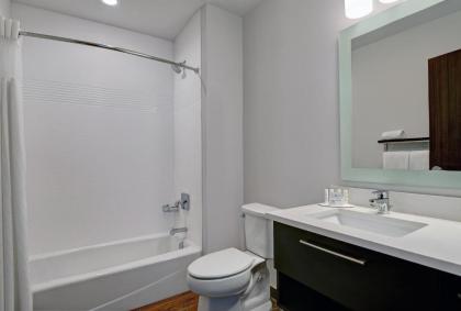 TownePlace Suites by Marriott Cincinnati Downtown - image 12