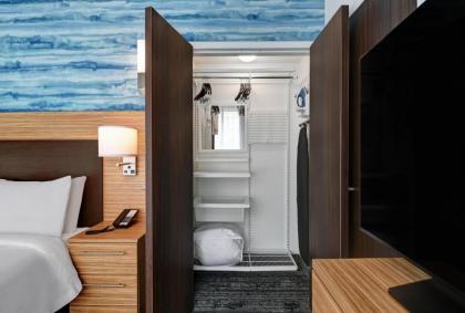 TownePlace Suites by Marriott Cincinnati Downtown - image 14