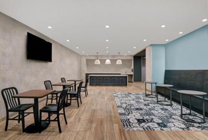 TownePlace Suites by Marriott Cincinnati Downtown - image 6