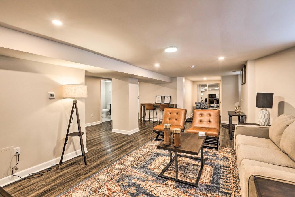 Cozy-Chic Cincy Apt Less Than 4 Mi to Dtwn and Stadiums - main image