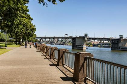 Hampton Inn - Portland/Clackamas - image 13