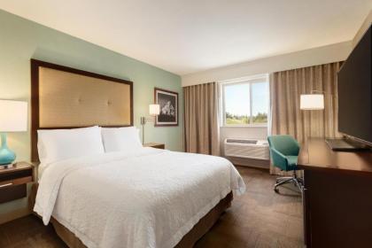 Hampton Inn - Portland/Clackamas - image 15