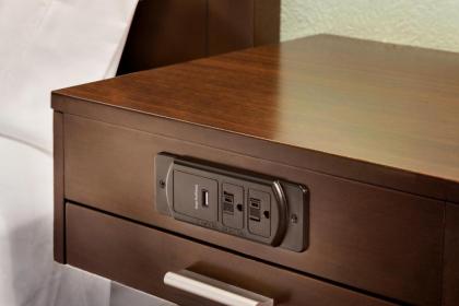 Hampton Inn - Portland/Clackamas - image 9