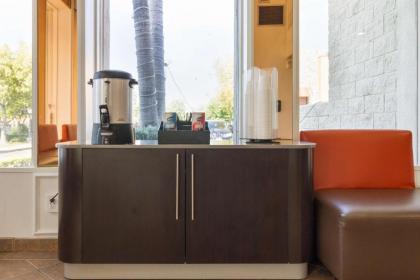Motel 6-Claremont CA - image 14