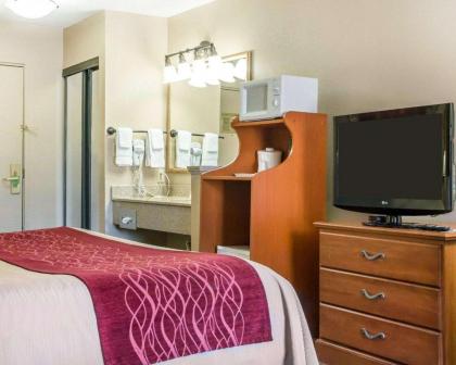 Motel 6-Claremore OK - image 5