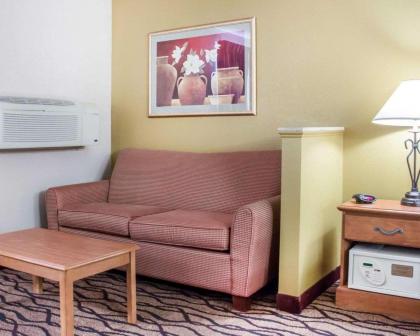 Motel 6-Claremore OK - image 6
