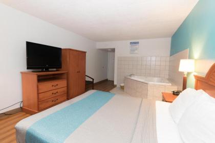 Motel 6-Clarion PA - image 11