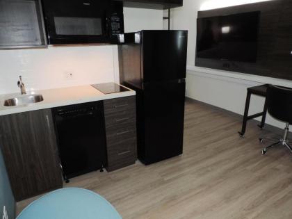 MainStay Suites - image 2