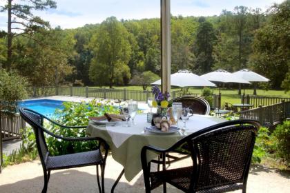 Glen-Ella Springs Inn - image 8