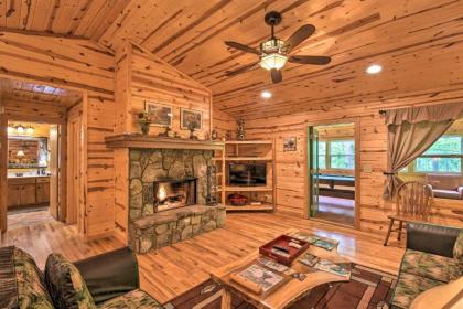 The Wishing Well Cabin Pool Table Firepit - image 3