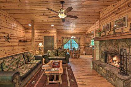 The Wishing Well Cabin Pool Table Firepit - image 5