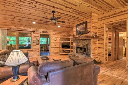 The Wishing Well Cabin Pool Table Firepit - image 7