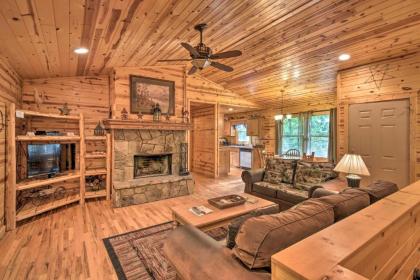 The Wishing Well Cabin Pool Table Firepit - image 8