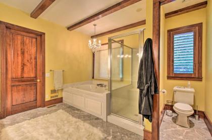 Owls Nest Estate Top Floor with Shared Pool! - image 15