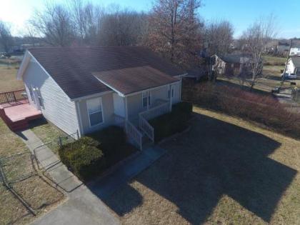 Beautiful cul-de-sac home!!! with a FENCED IN YARD! - image 5