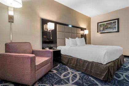 Comfort Inn & Suites Liverpool NY - image 7
