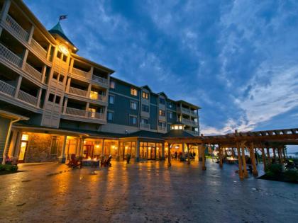 1000 Islands Harbor Hotel - image 14