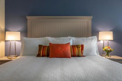 1000 Islands Harbor Hotel - image 3