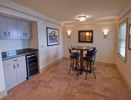 1000 Islands Harbor Hotel - image 4