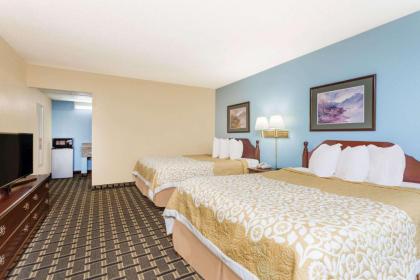 Days Inn by Wyndham Clayton - image 10