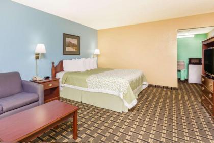 Days Inn by Wyndham Clayton - image 15