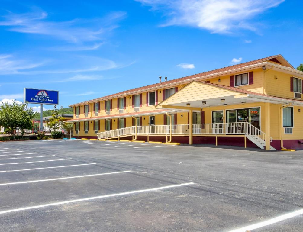 Americas Best Value Inn - Clayton - image 3
