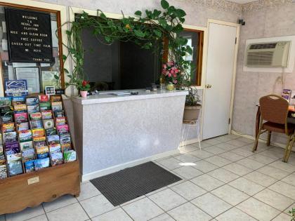 Regal Inn Clayton - image 14