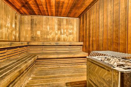 Clayton Condo with Balcony - on Kingwood Golf Course - image 5