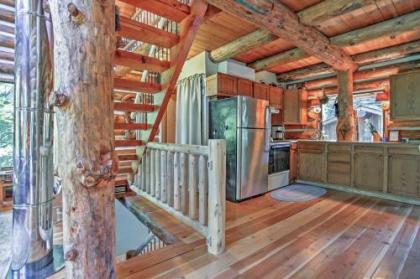 Cozy Easton Cabin with Wenatchee Natl Forest Views! - image 4