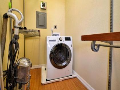 Dolphin Cove Beautiful 11th Floor Water View - 1 Bedroom 1 Bathroom 23149 - image 3