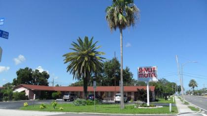 Skylit motel