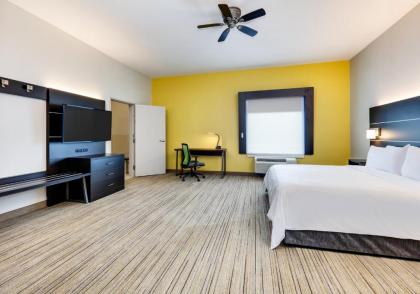Holiday Inn Express Hotel & Suites Cleburne an IHG Hotel - image 11