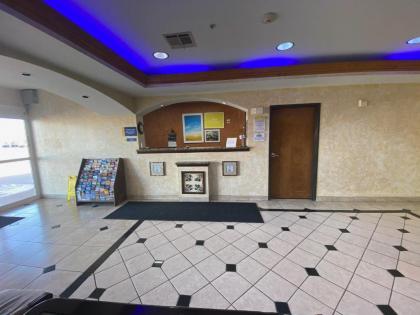 Days Inn & Suites by Wyndham Cleburne TX - image 7