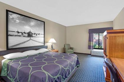 Super 8 by Wyndham Clemmons/Winston-Salem Area - image 9