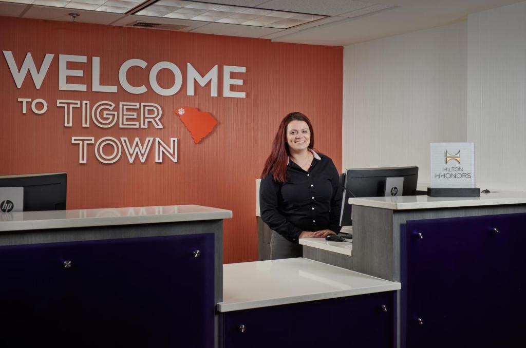 Hampton Inn Clemson - image 6