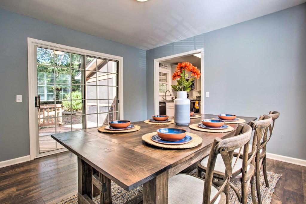 Modern Home with Yard and Deck 1 Mi to Clemson U! - image 2