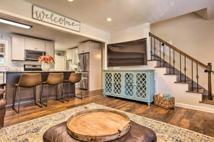 Modern Home with Yard and Deck 1 Mi to Clemson U! - image 5