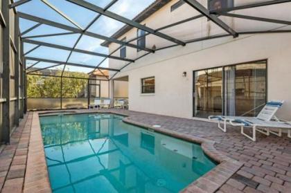 Wonderful 4 bedroom house in High Grove with its own swimming pool - image 3