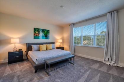Beautiful 4 Bedroom Townhome just 15 minutes from Disney - image 15