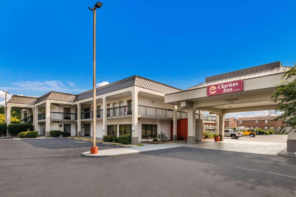 Clarion Inn Cleveland - main image