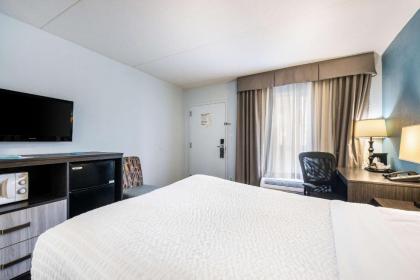 Clarion Inn Cleveland - image 17