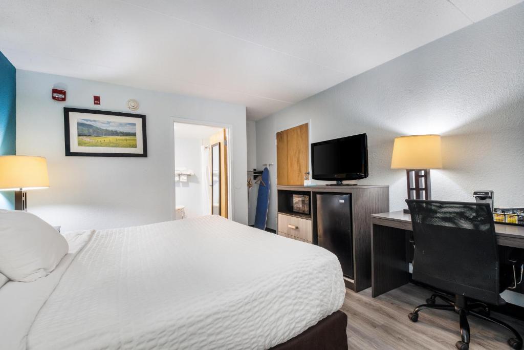 Clarion Inn Cleveland - image 2