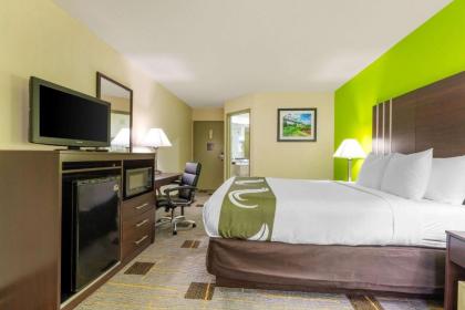 Quality Inn Cleveland - image 14