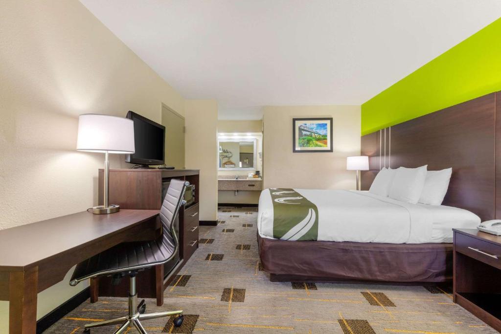 Quality Inn Cleveland - image 5